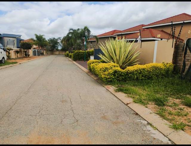 LAND FOR SALE IN CASA ACACIA